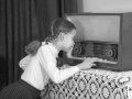 Analogue radio in the UK given 10-year stay of execution