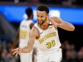Watch Steph Curry make 105 straight 3-pointers in Warriors practice