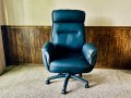 Stylish, comfortable, and professional, for my money this executive office chair means business - but with one major flaw