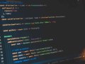 JavaScript vs TypeScript : Lequel choisir pour vos projets ?