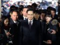 Samsung's de facto leader gets 5 years in jail for bribery
