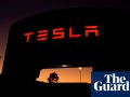 Tesla driver who died in 'autopilot' crash was playing on phone, inquiry finds