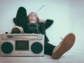 Radio Masa Depan: Lebih Pintar dari Kamu, Tapi Masih Muter Lagu Jamrud